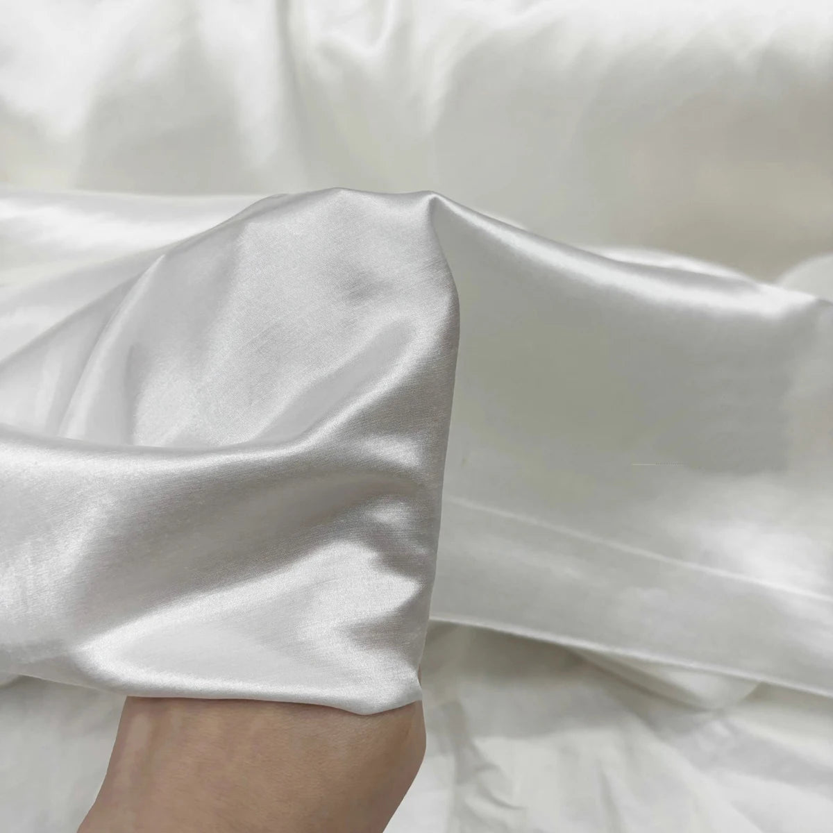 55'' Wide 16.5 Momme Ivory White Charmeuse Silk Cotton Satin Fabric for Bridal Gowns And Evening Wear