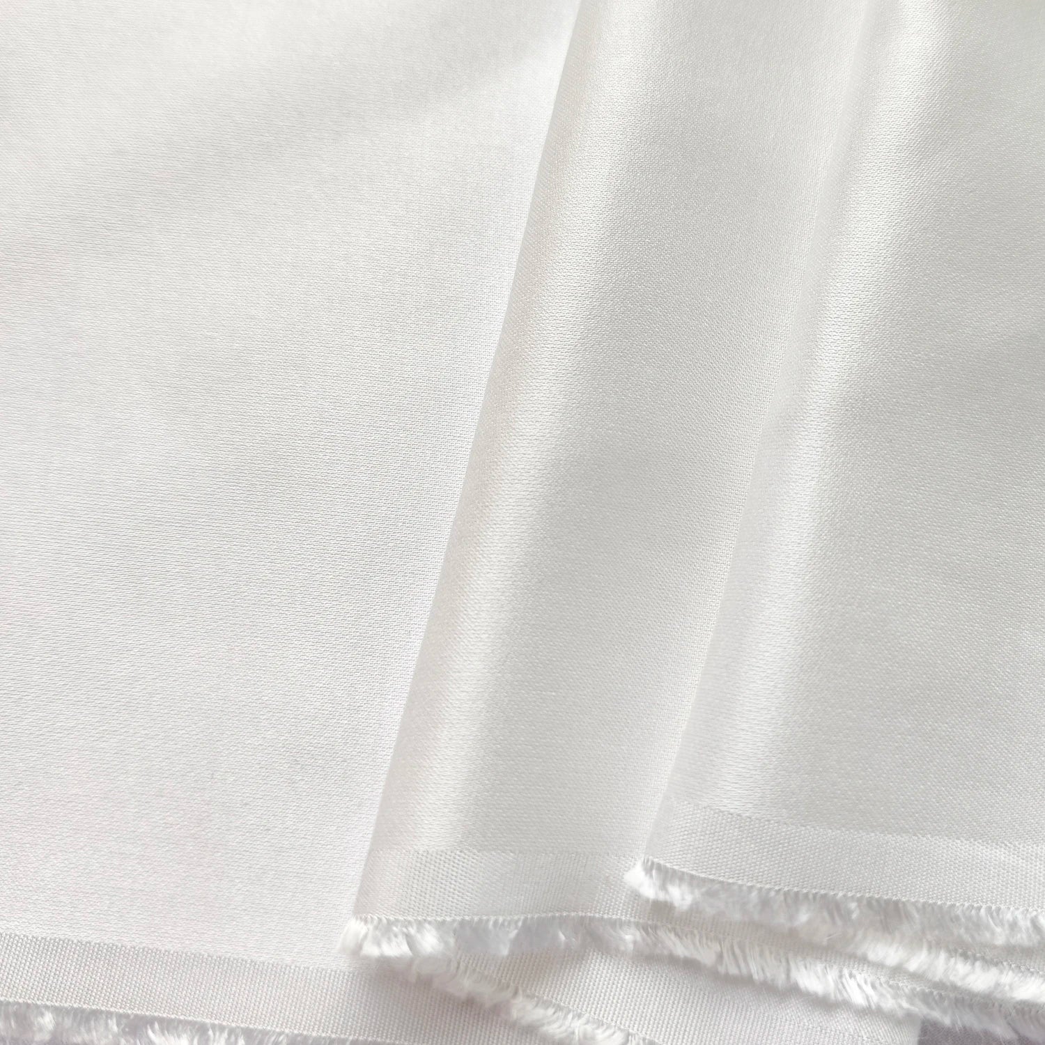 55'' Wide 16.5 Momme Ivory White Charmeuse Silk Cotton Satin Fabric for Bridal Gowns And Evening Wear